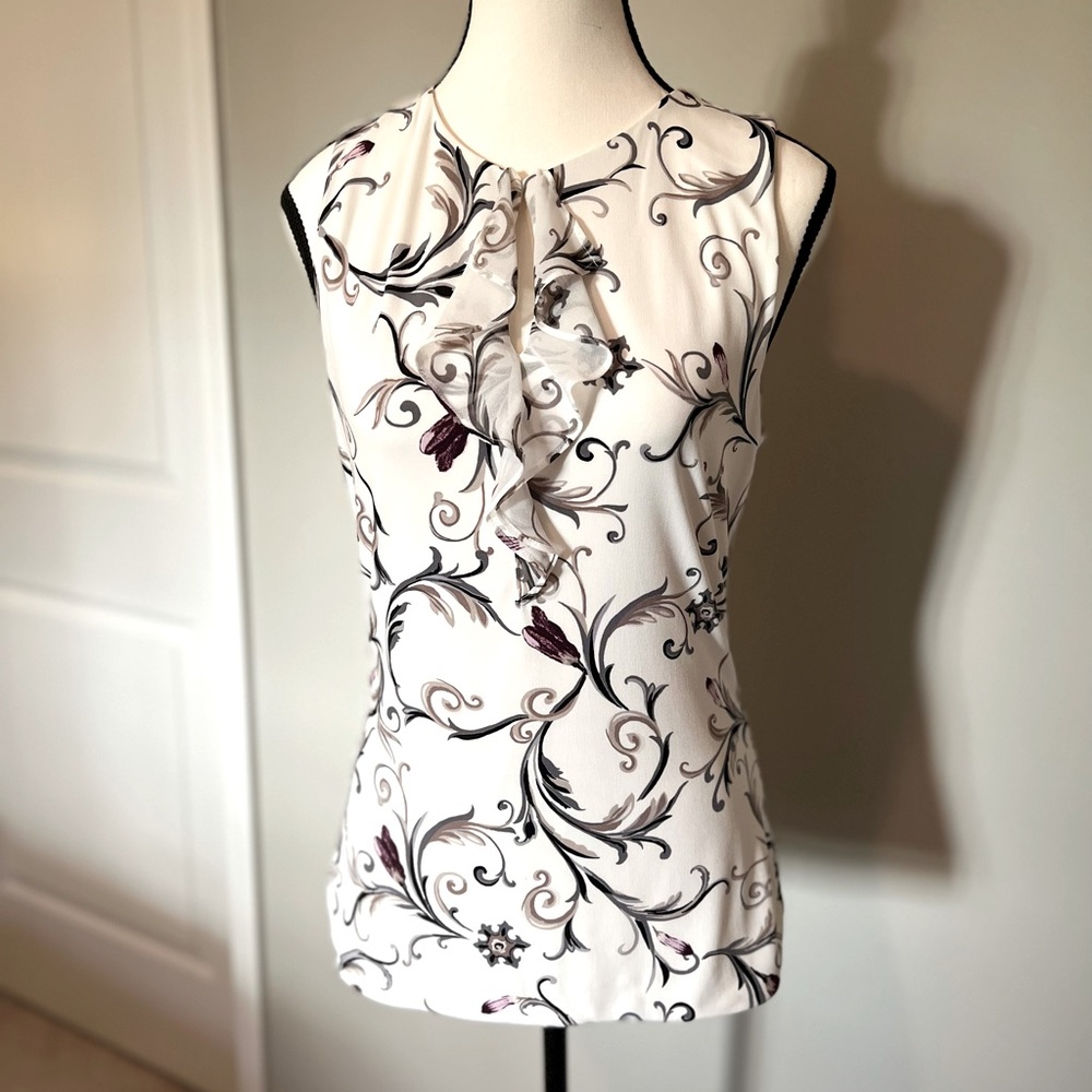 Like new White House Black Market sleeveless top